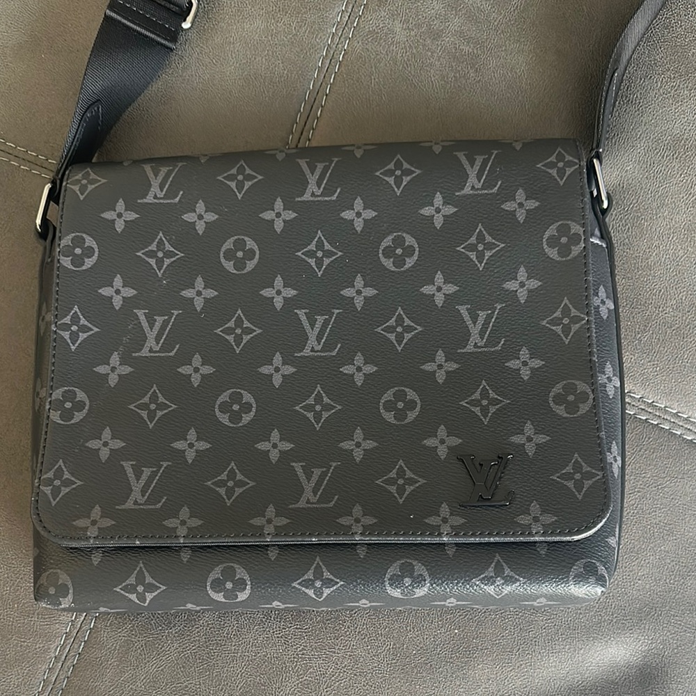 Louis Vuitton Gray Monogram Men's Bag